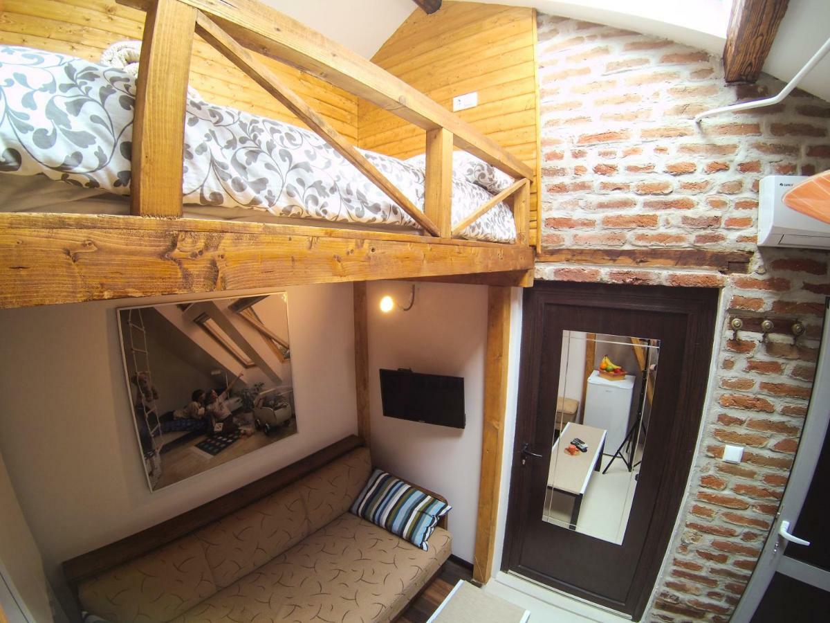 Vitosha Blvd - Attic Studio Sofía Exterior foto